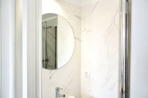 Eco-friendly toiletries, hair dryer