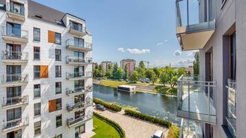 Apartment, Flussblick (98) | Blick vom Balkon