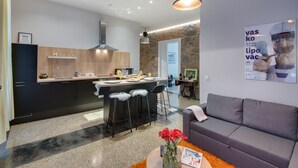 Apartment | Private kitchen | Coffee/tea maker, fridge, microwave, stovetop - The Wall (Rijeka)