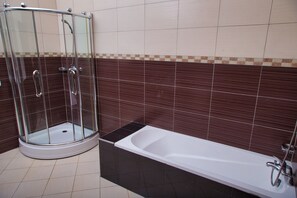 Business Double Room with Gym Access | Salle de bain