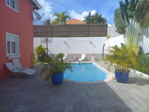 Utomhuspool