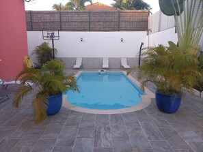 Utomhuspool