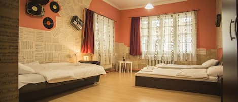 8 bedrooms, iron/ironing board, WiFi, bed sheets