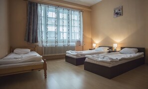 8 bedrooms, iron/ironing board, WiFi, bed sheets