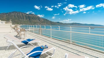 Panoramic Apartment | Beach/ocean view