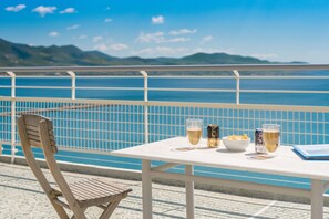 Panoramic Apartment | Terrace/patio - Seafront Penthouse LEO (Kalamata)