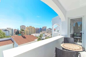 Outdoor dining - Casablanca 3:  New apartment 2nd floor with views. (Fuengirola)