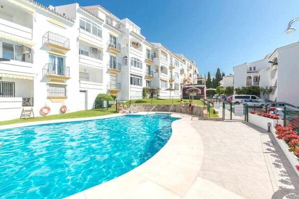 Pool - Casablanca 3:  New apartment 2nd floor with views. (Fuengirola)