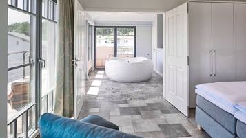 3 Schlafzimmer, Zimmersafe, Bügeleisen/Bügelbrett, WLAN