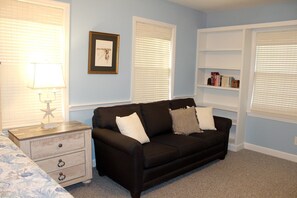 TV - Miller Time, Short Walk to Beach, Great Porch & Rockers (Pawleys Island)