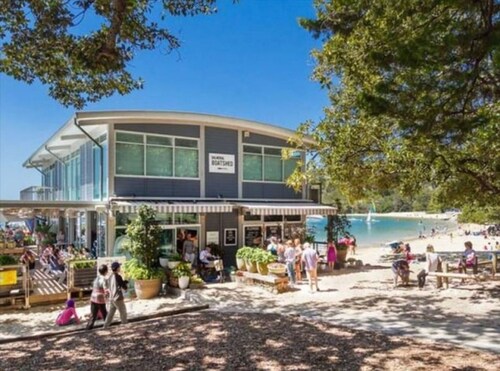 Apartment on Balmoral Beach Hill