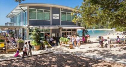 Apartment on Balmoral Beach Hill