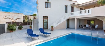 Authentic Cretan Living, 3km from the beach