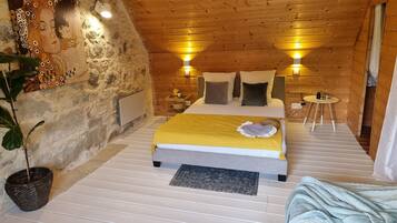 4 bedrooms, iron/ironing board, free WiFi