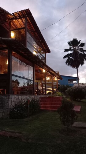 Excellent house with a gourmet area and comfort near the center of Gravatá. 