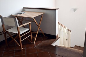 Interior - N096 - Numana, two-room villa with garden and sea view (Sirolo)