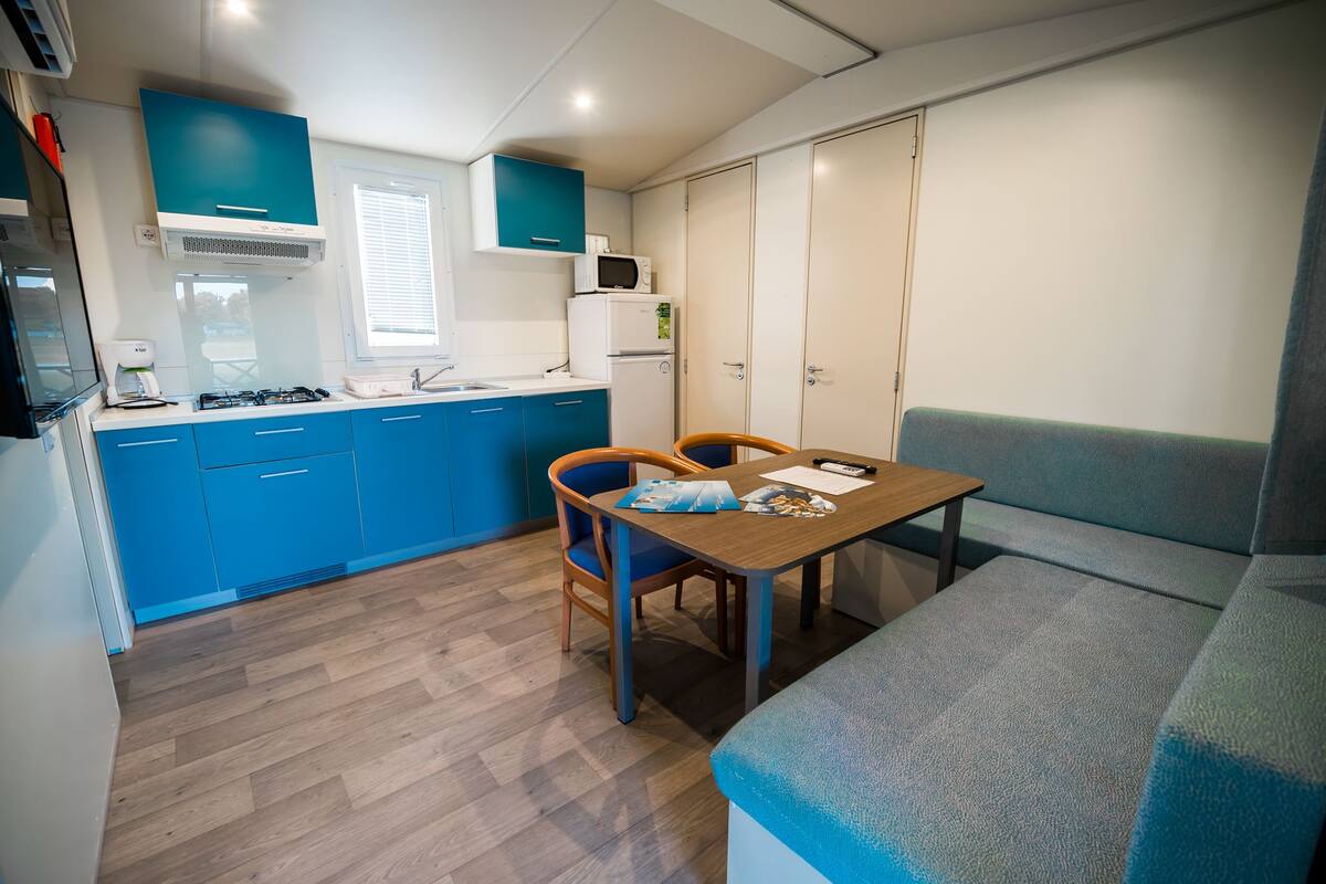 Maison mobile, 3 chambres (near Lake) | Aire de séjour | Téléviseur à écran plat