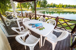 บ้านเคลื่อนที่, 3 ห้องนอน (near Lake) | ลานระเบียง/นอกชาน