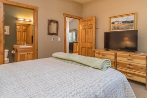 3 bedrooms, desk, free WiFi - Big Sky - Pines E4 (Big Sky)