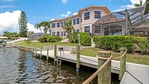 Lake - Blue Lagoon 1037 (Cape Coral)