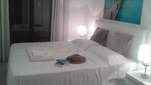 2 chambres, fer et planche à repasser, Wi-Fi gratuit, draps fournis