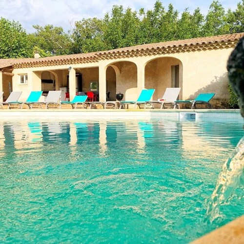 Mas d'Andran "L'appartement" - Gîte 2 chambres - Meublé 4 * - Piscine&Pétanques.