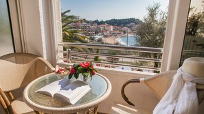 ลานระเบียง/นอกชาน