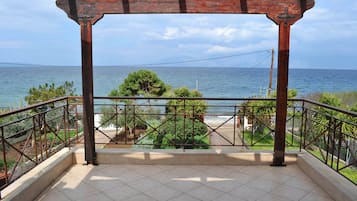 Villa Familiale, plusieurs lits, vue mer, en bord de plage | Vue sur la plage/lâocĂ©an