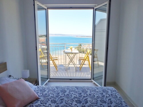 Apartment Ella-with beautiful sea view