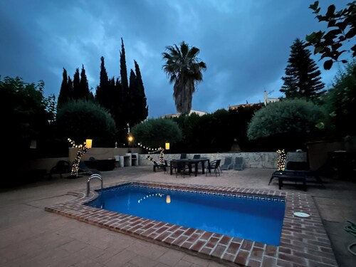 Fabulous family friendly 4 bed villa with private pool