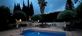 Fabulous family friendly 4 bed villa with private pool