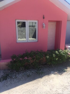 تفاصيل الفندق من الخارج