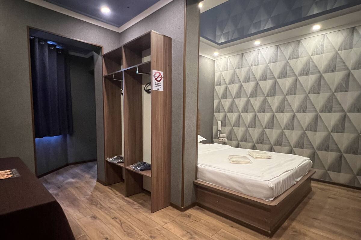 Comfort Double Room, 1 King Bed, Private Bathroom