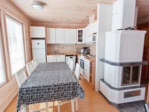 Jääkaappi, mikroaaltouuni, astianpesukone