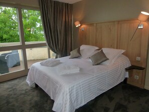 Habitación doble superior, baño en la habitación | 1 habitación