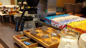 Petit déjeuner préparé à la commande compris tous les jours