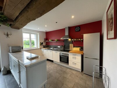 "Maison Confortable en Campagne avec Terrasse, Wi-Fi, Parking Privé et Accessibilité PMR"