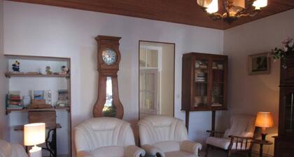 Charming Gite in Huriel - Close Courtyard, Free WiFi, Near Montluçon and Néris les Bains