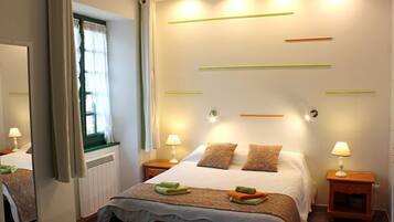 6 camere, Wi-Fi gratuito, lenzuola