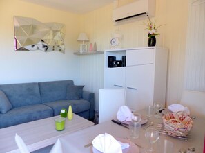 2 bedrooms, Internet, bed sheets