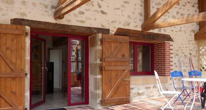 Eco-Friendly Cottage 3 Bedrooms with Garden Near Forest - Family Ideal