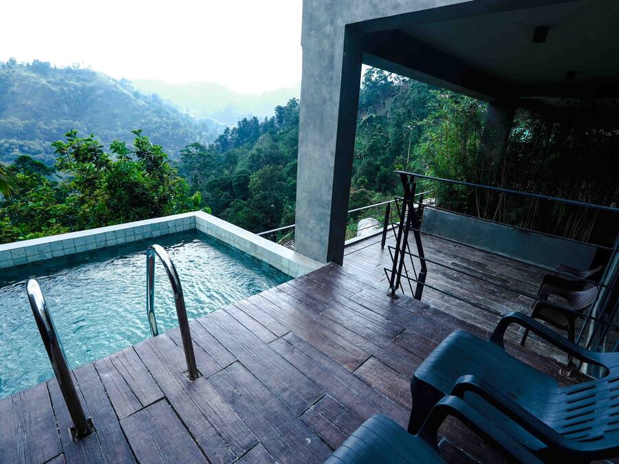 Suite Deluxe | Tabla de planchar con plancha, wifi gratis, ropa de cama