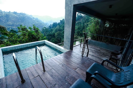 华丽套房 | 熨斗/熨板、免费 WiFi、床单. 艾拉花朵花园度假村