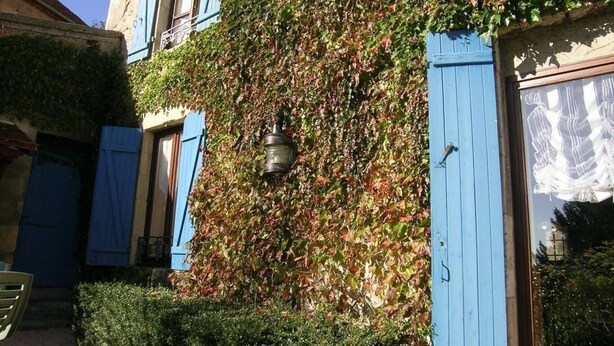 Exterior detail - Charming Village Gîte with Terrace, Garden, and Modern Amenities near Vichy (Billy)