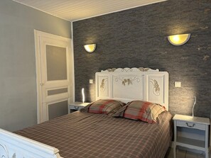 1 室のベッドルーム、WiFi (無料)