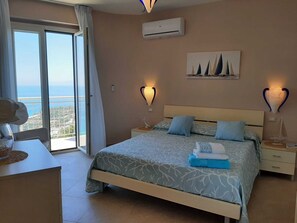 3 chambres, fer et planche à repasser, Wi-Fi gratuit, draps fournis