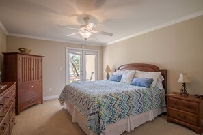 2 bedrooms, iron/ironing board, Internet