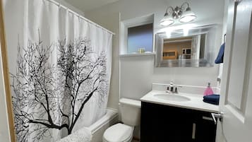 Cabin (Cozy Cabin centrally located - Love S) | Bathroom | Hair dryer, towels