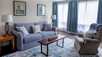 Martha's Vineyard Suite | Living area | Flat-screen TV, DVD player, iPod dock