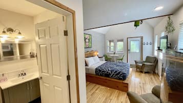 House (Great Couples Cabin centrally located) | Exterior